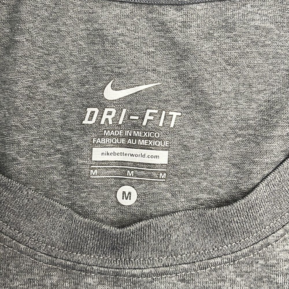 Nike Dri-Fit Top Size Medium - Picture 4 of 5